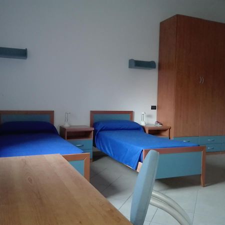 Casa Per Ferie San Francesco Hotel Susa Bagian luar foto