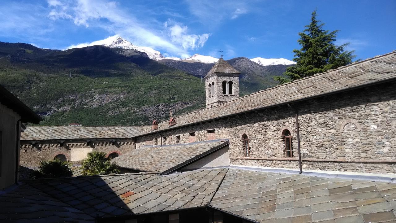 Casa Per Ferie San Francesco Hotel Susa Bagian luar foto