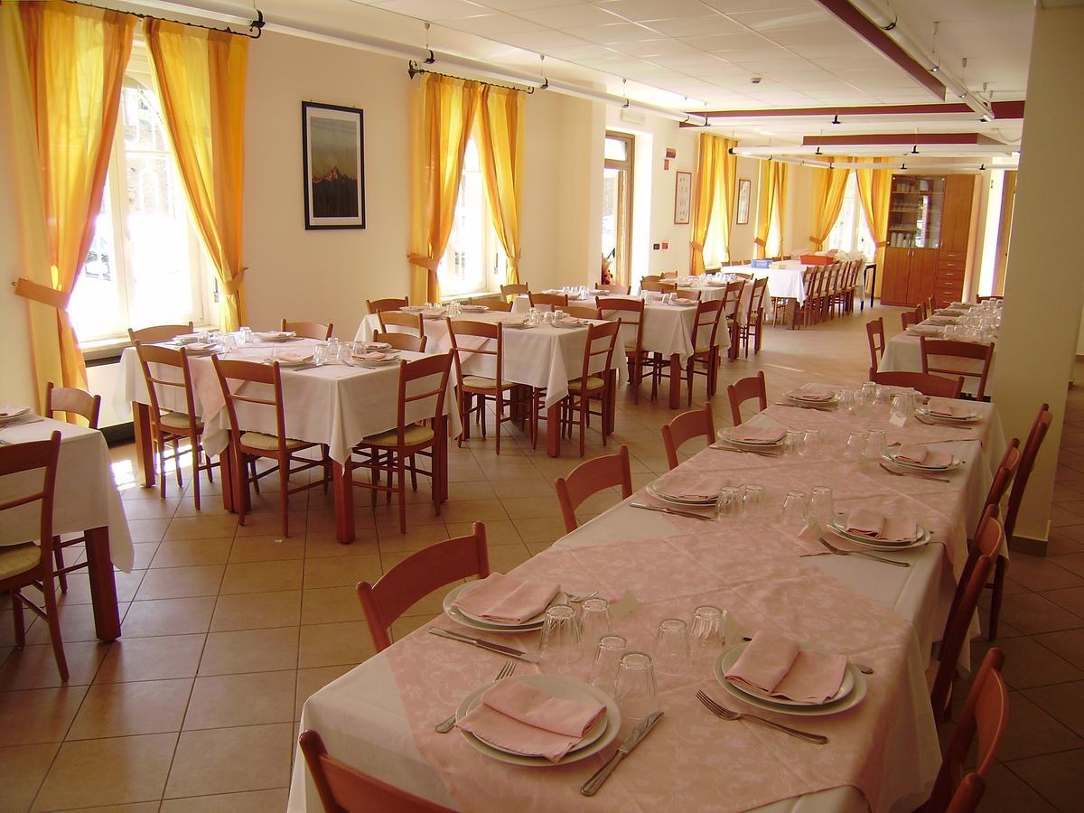 Casa Per Ferie San Francesco Hotel Susa Bagian luar foto