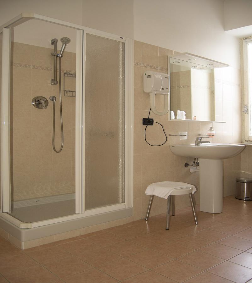 Casa Per Ferie San Francesco Hotel Susa Bagian luar foto